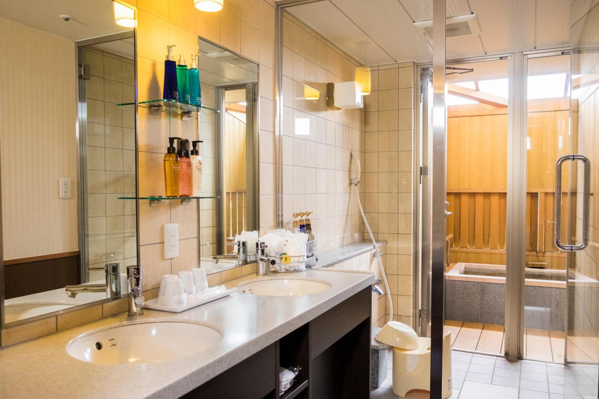 Kintarou Onsen Hotel Uozu Екстериор снимка