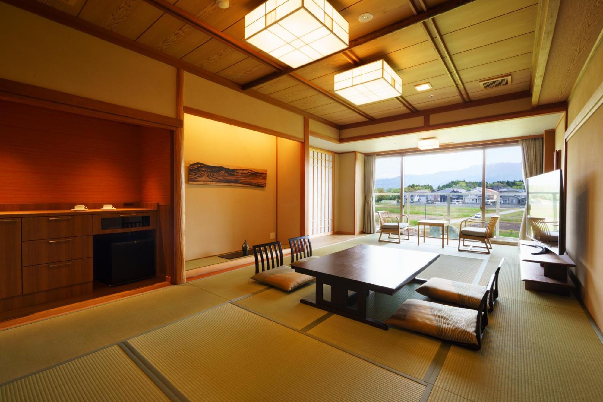 Kintarou Onsen Hotel Uozu Екстериор снимка
